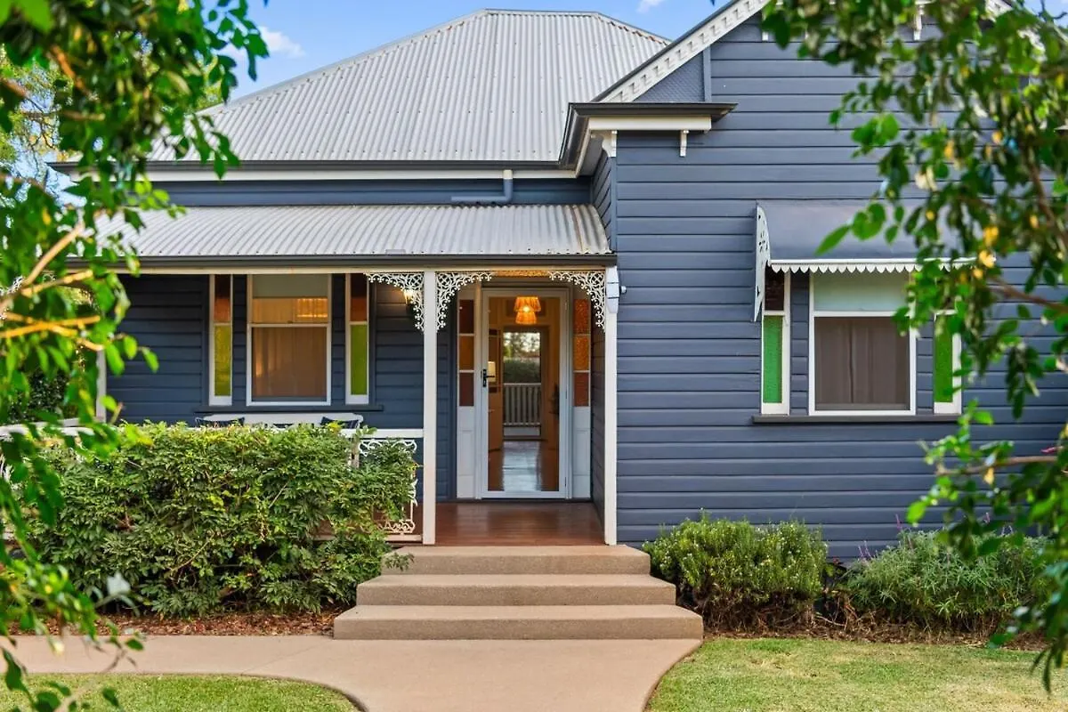 Number 10 Villa Toowoomba